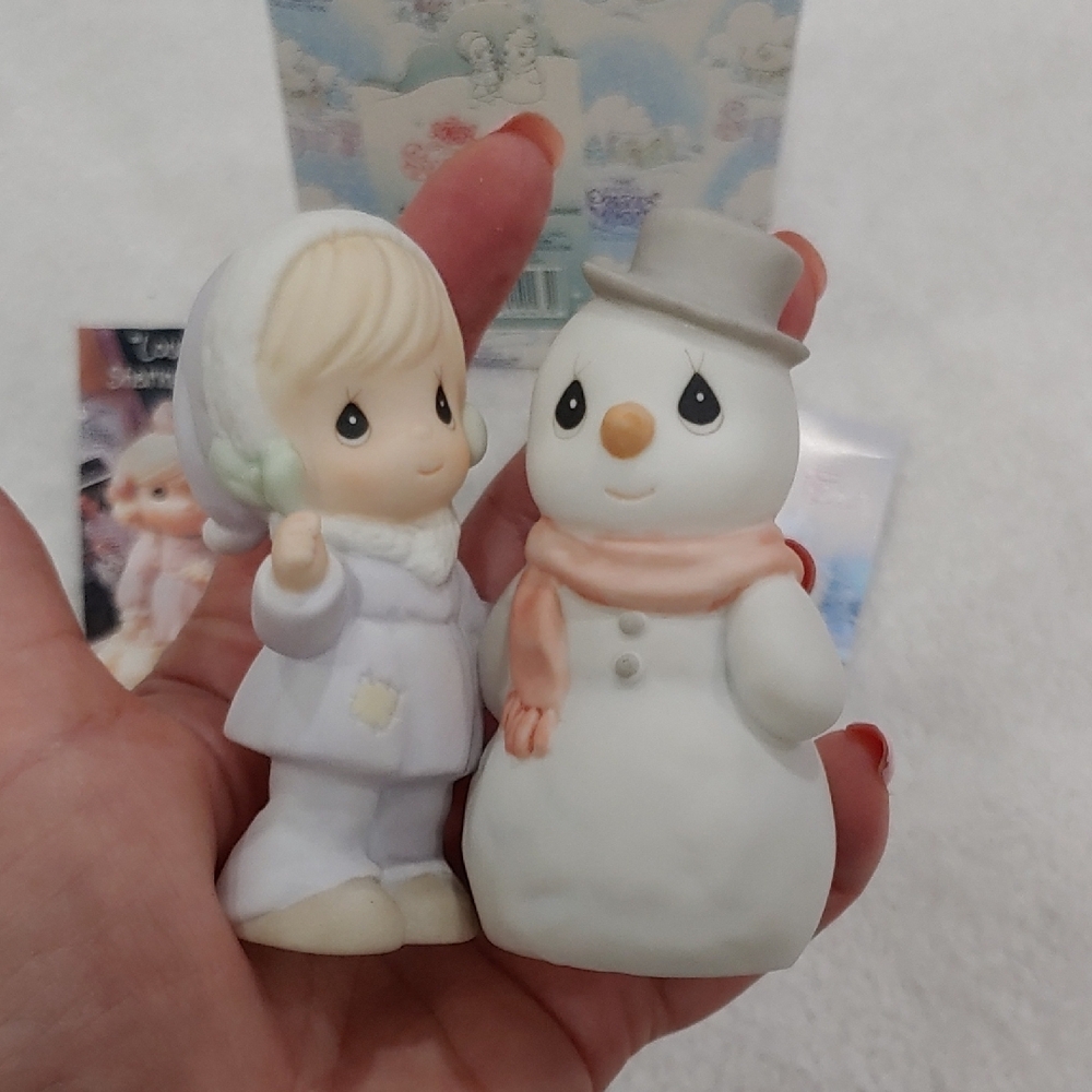 Precious Moments Adorable Winter Figurine Set